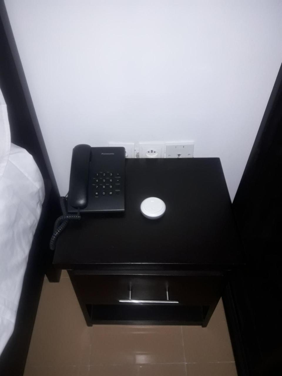 Yaoundé Hotel La Couronne Rw מראה חיצוני תמונה